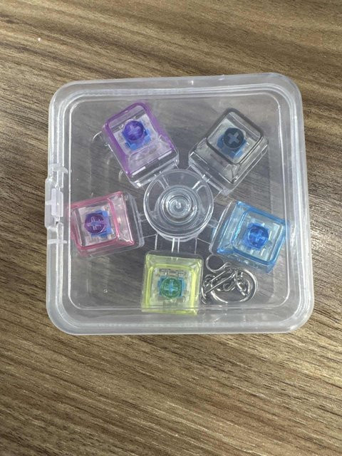 Binchi Outdoor Equipment Fidget Spinner Mechanische Tastatur Taste Klicker, Leuchtender Schlüsselanhänger, Tragbar, Mini Stressabbau Sensorisches Spielzeug - Bild 1