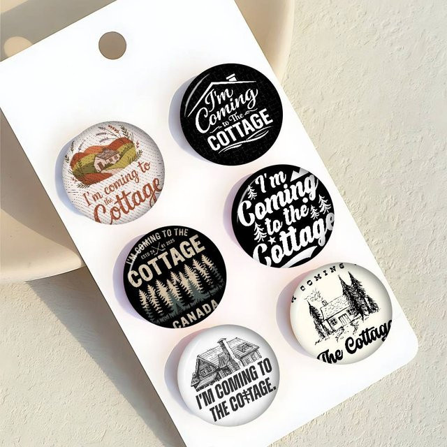 Kayou Brosche, I'm Coming To The Cottage Anime Button Pin - Bild 1