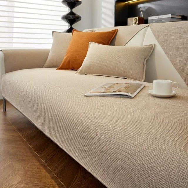 Wasserdichte und rutschfeste Sofa Abdeckung von Your Warm Home in Beige, Breite: 210 cm, Tiefe: 110 cm - Bild 1