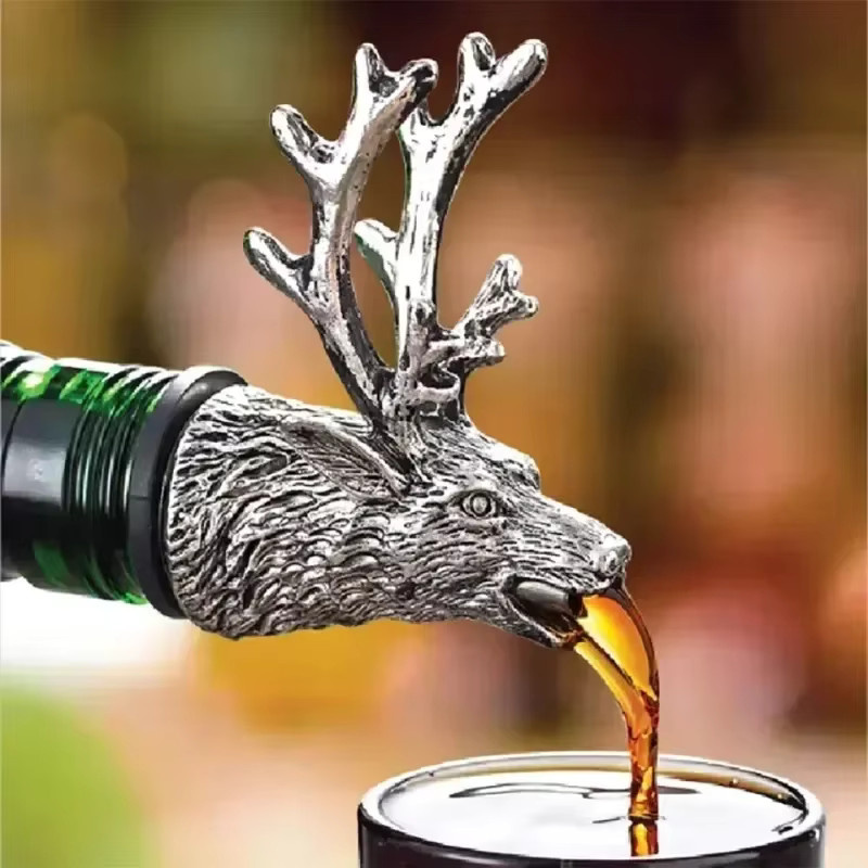 Weinausgießer aus Zinklegierung in Silber mit Hirsch- und Elchkopf-Design für dein Barzubehör - Bild 2
