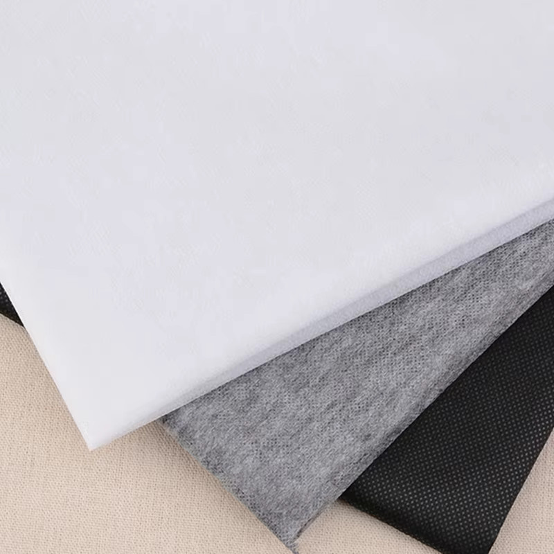 Einseitige aufbügelbare Vliesstoff-Einlage für Näh- und Patchwork-Projekte in Weiß, Schwarz und Grau - Bild 4