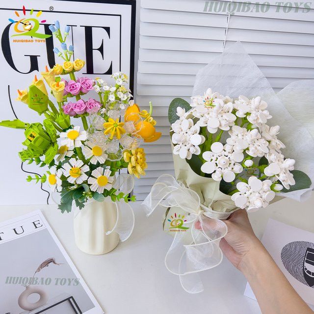 HUIQIBAO MOC Brautstrauß Bausteine Set Künstliche Blumen Multicolor Spielzeug für Erwachsene - Bild 1