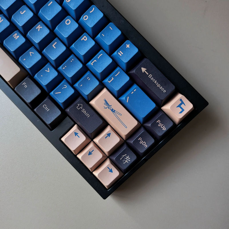 Eagiacme ISO DE Tastenkappen Cherry Profile PBT Dye Sub für mechanische Tastaturen in den Designs Red Samurai, Blue Samurai und Night Sakura - Bild 3