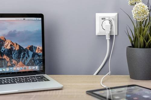 Digitus Unterputz-Steckdose mit 2x USB-A in Weiß - Bild 2