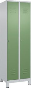 C+P Spind Classic PLUS Spind mit 2 Abteilen, Füße, Zylinderschloss, 4 Garderobenhaken und mittiger Trennwand, H x B x T: 195 x 60 x 50 cm - Bild 1