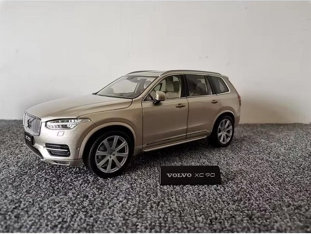 Yiran toy 1 Volvo XC90 Modellauto 1:18 Maßstab Legierung - Bild 1
