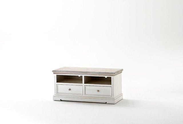 TV-Anrichte Opus aus massiver Kiefer in Weiß im Landhausstil von AMD Möbel - Bild 1