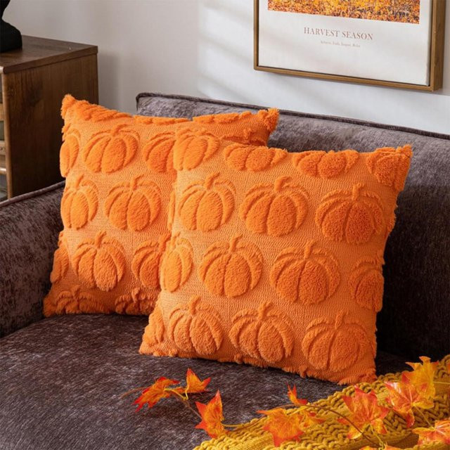 Weihnachtskissenbezug aus Plüsch in Orange mit Kürbis- und Schneeflocken-Design für dein Wohnzimmer oder Sofa - Bild 1