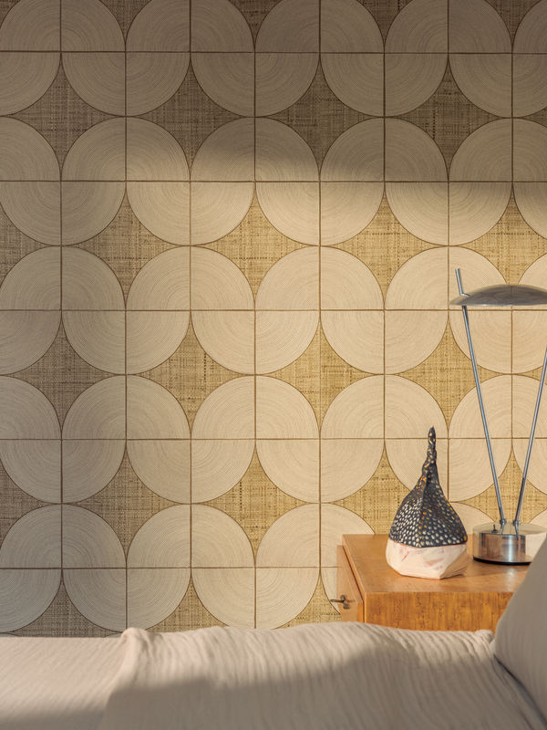Élitis Tapete Courbes VP 995 10 in Beige mit abstraktem geometrischem Design aus Vinyl und Vlies - Bild 2