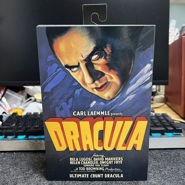 NECA Universal Monsters Dracula, Actionfigur - Bild 1