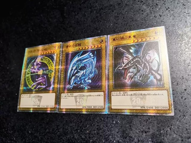 Yiran toy 1 Yu-gi-oh! Blauäugiger weißer Drache Sammelkarte 3-teiliges Set - Bild 1