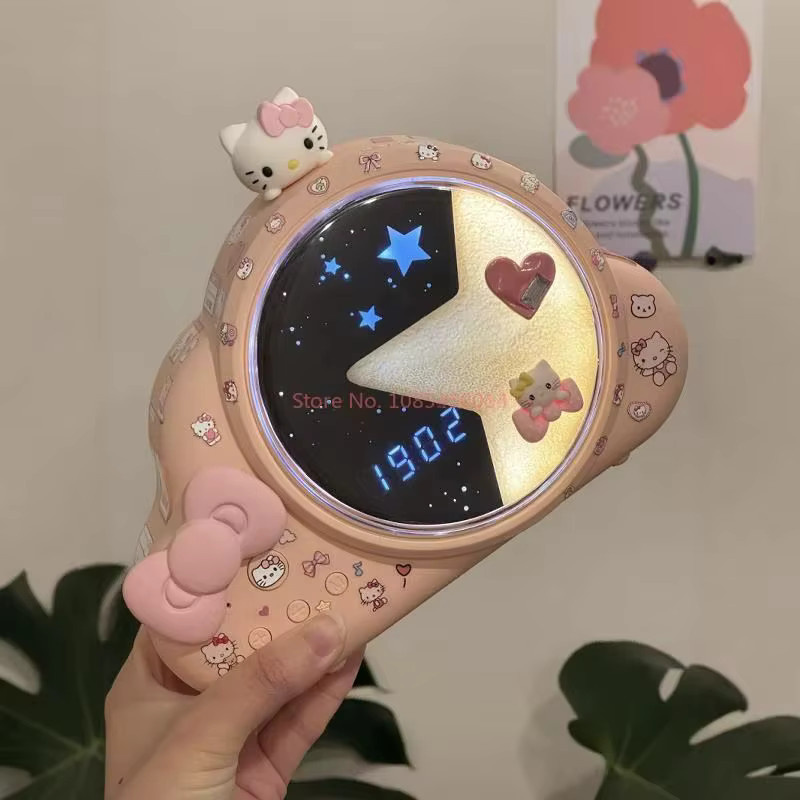 TAKARA TOMY Hello Kitty Bluetooth Lautsprecher mit Uhr und Nachtlicht in Gelb oder Pink - Bild 2