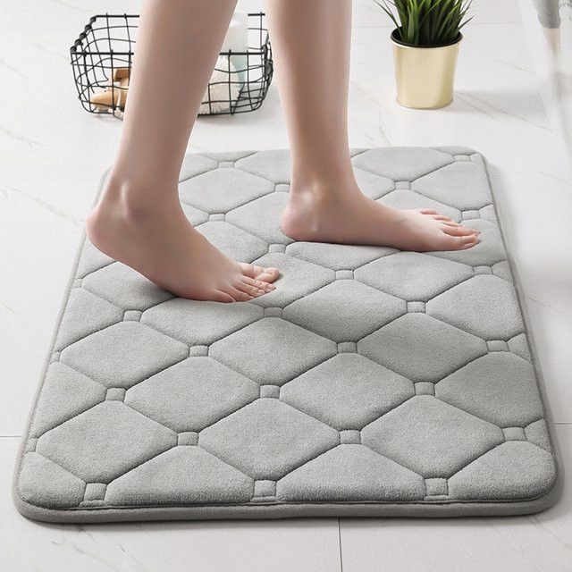 Saugfähige Weihnachts-Badematte aus Memory-Schaum von inyahome in Diamond red - Bild 1