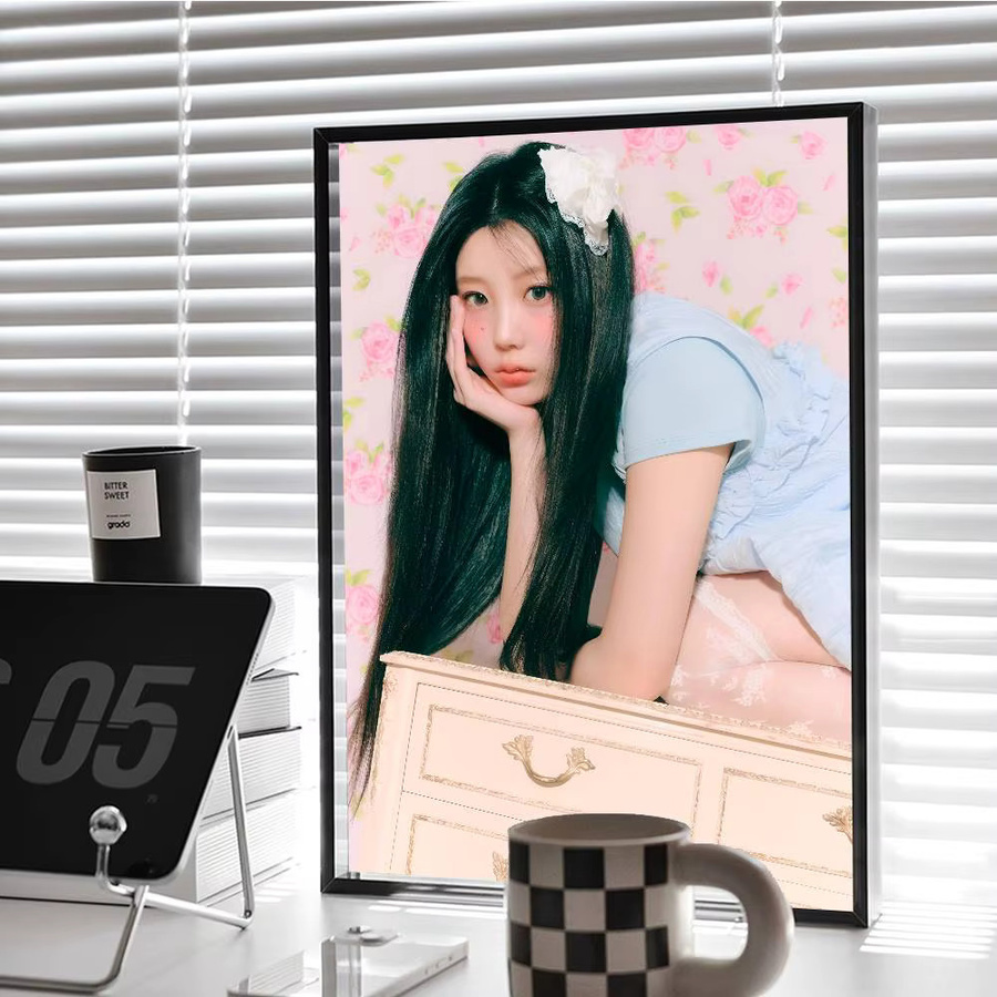 Kayou Lee Wonhee Poster, wasserfester Wandaufkleber in Multicolour mit floralem Design, B/H: 20 x 20 cm - Bild 4