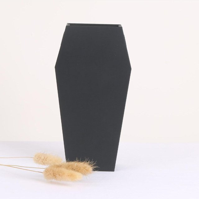 Yiran Furniture Sarg-Dekovase in Schwarz, minimalistische 3D-gedruckte Kunstdekoration für Trockenblumen und Halloween-Deko - Bild 1