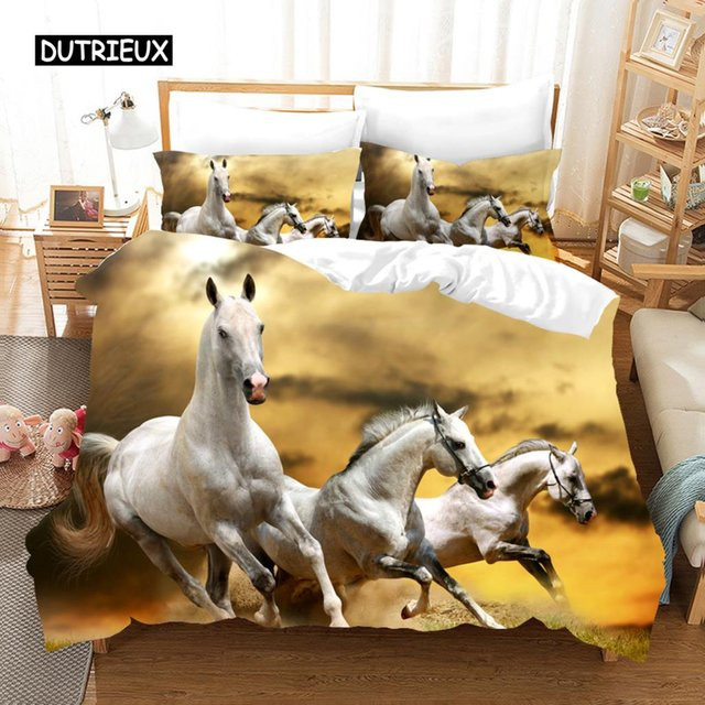 Bettwäscheset mit Pferdemotiv von Binchi Outdoor Product, 3-teiliges Set aus Bettbezug und Kissenbezügen in Mehrfarbig, Queen-Size, B/H: 155 x 215 cm - Bild 1