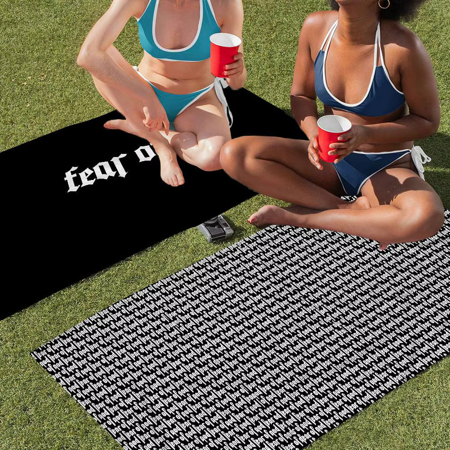 Fashion E-Essentials F-Fear Of God Strandtuch aus Mikrofaser in Schwarz für Yoga, Schwimmen und Resort - Bild 3
