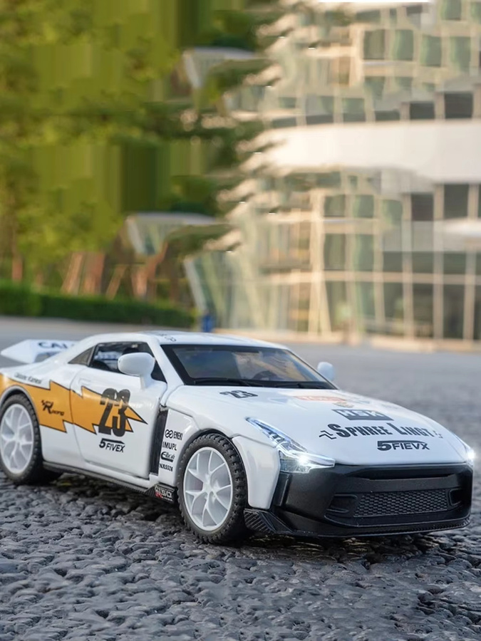 RMZ city GTR50 Lightning Track Edition Sportwagenmodell, 1:32, mit Licht und Sound - Bild 7