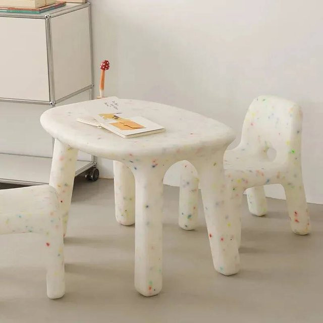 Kindermöbel Set aus Kunststoff bestehend aus Tisch und Stuhl in Gelb für das Kinderzimmer - Bild 1