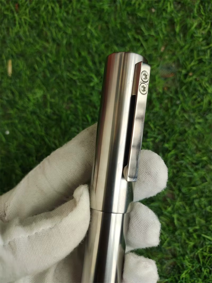 Jinhao Titan Füllfederhalter aus Vollmetall in Silber mit Jinhao Nr. 8 Feder - Bild 2