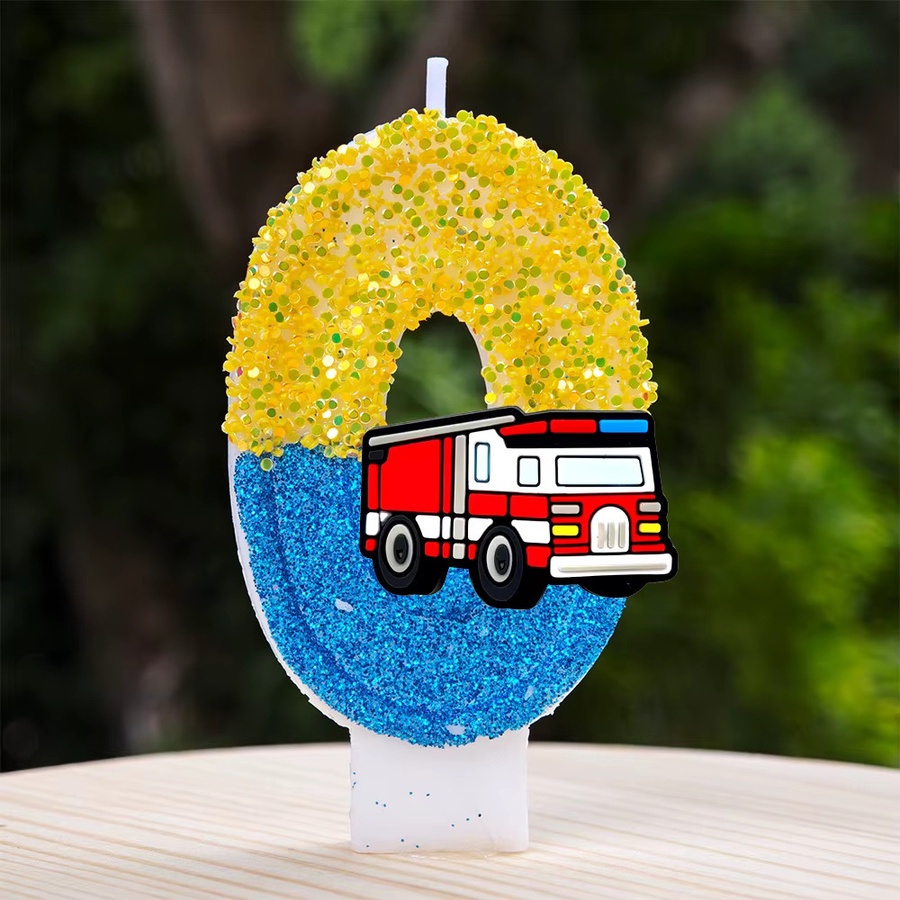 Potdemiel Feuerwehrauto-Kerze in Multicolor als niedliche Cartoon-Form für Kindergeburtstage und Feiern - Bild 2