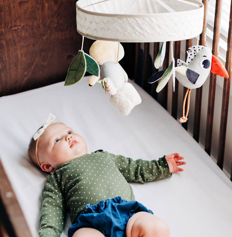 Tiny Love Boho Chic Baby Mobile mit Spieluhr, LED-Beleuchtung und Tierfiguren in Weiß - Bild 8