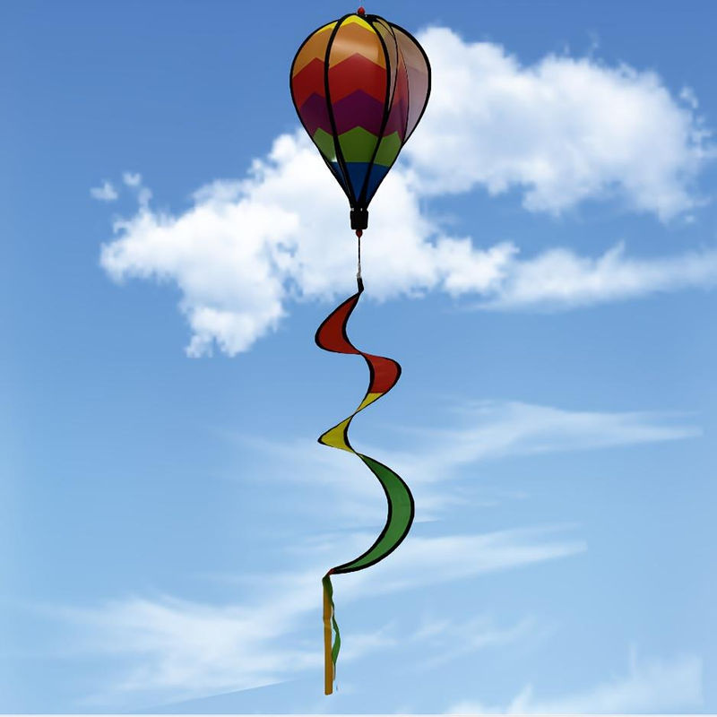 LChome Regenbogen Heißluftballon Windspiel aus Stoff und Kunststoff, bunte drehende Windmühle als hängende Dekoration für Garten und Raum - Bild 3