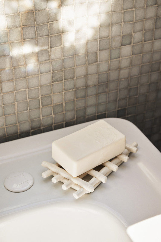 Ferm Living Seifenschale aus Keramik in Weiß - Bild 2