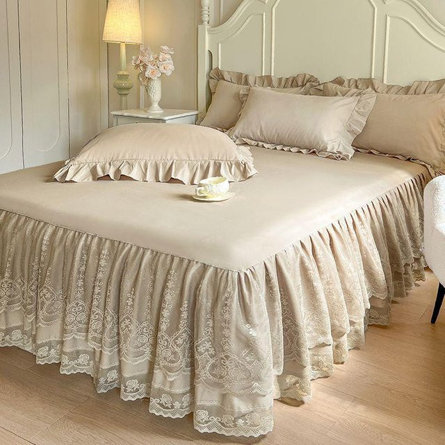 TrendVibeCN Koreanisches Spitzen-Bettrock-Set mit Kissenbezügen in Beige aus Baumwolle - Bild 1