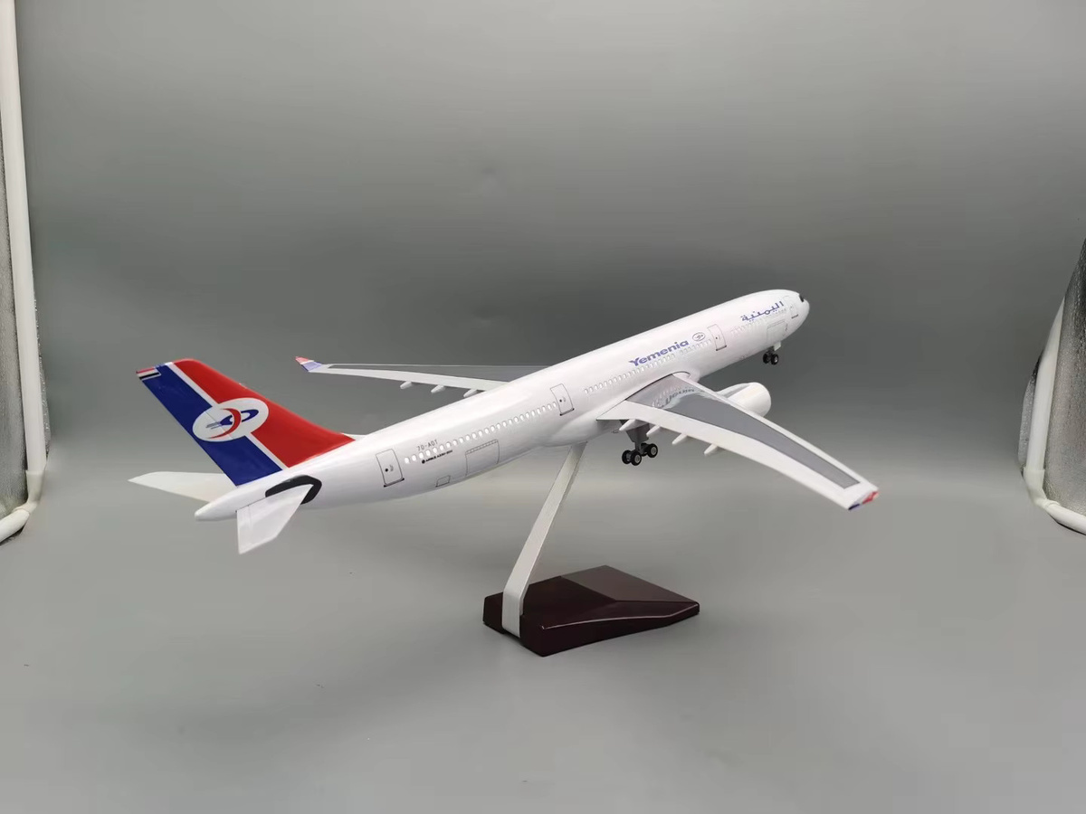 ZOCO A330 Yemen International Airways Flugzeugmodell, Maßstab 1:135, Harz - Bild 2
