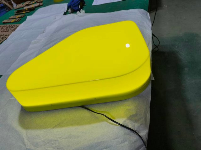 Anpassbare 3D Acrylbox als kommerzielles Ladenschild in Gelb - Bild 1