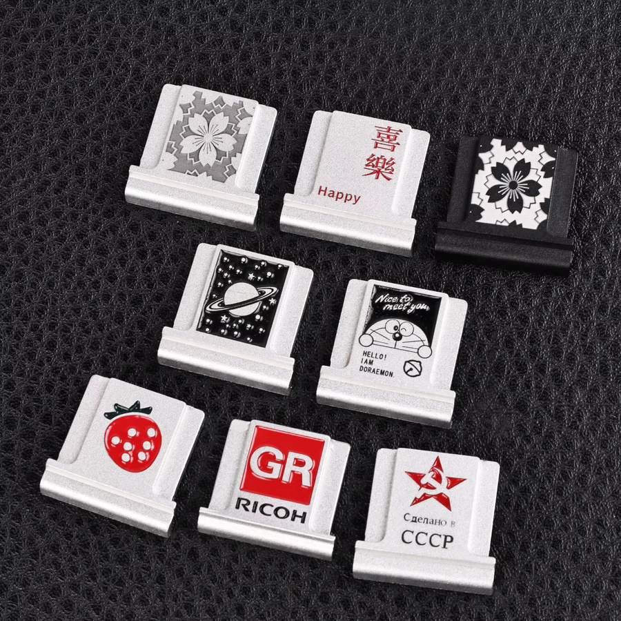 Ricoh Blitzschuh-Staubschutzkappe aus Aluminiumlegierung in Silber für GR3 und GR3X - Bild 2