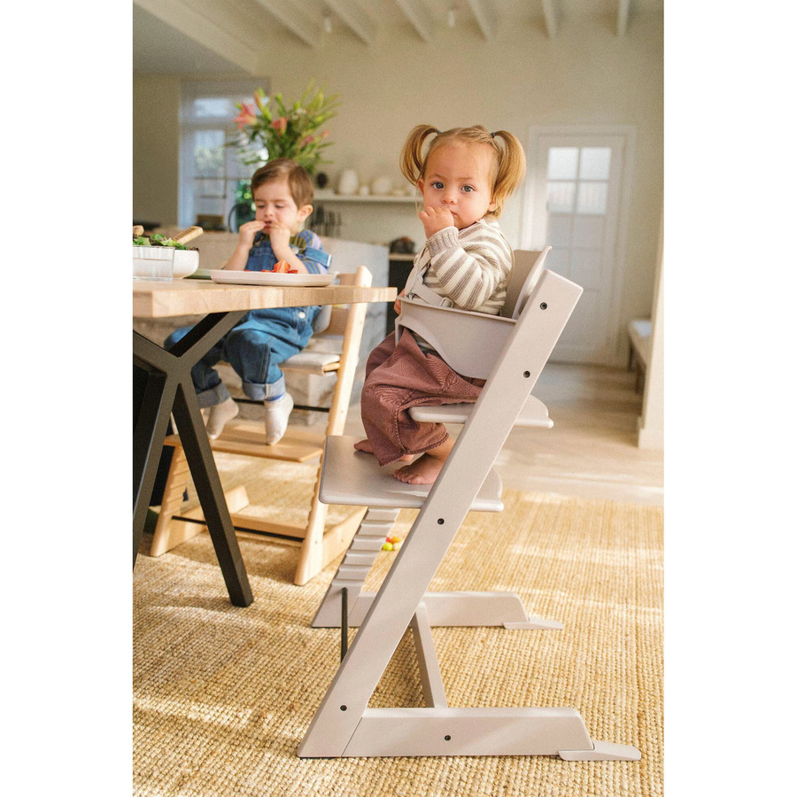 Stokke Tripp Trapp Bundle Treppenhochstuhl inklusive Babyset und Tray in Weiss und Grau - Bild 2
