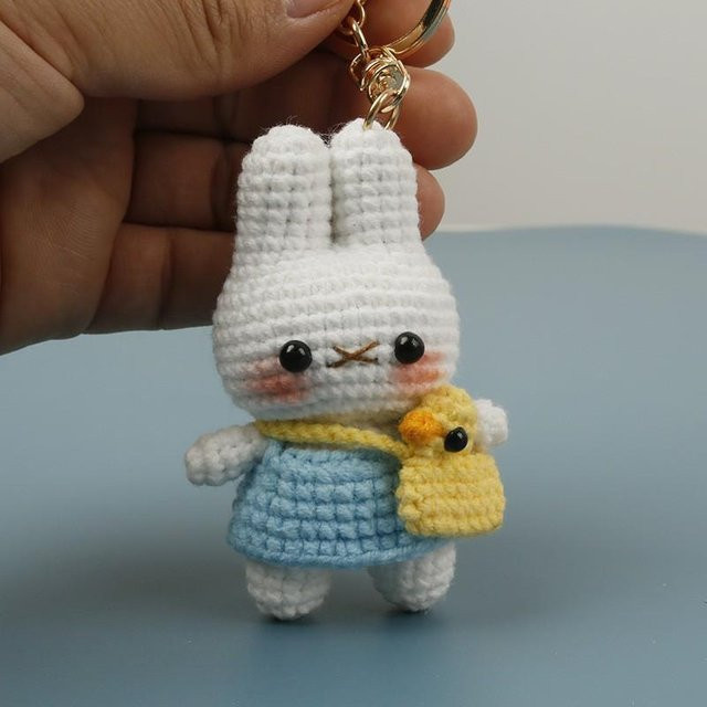 Schlüsselanhänger Hase, Rosa, Häkel-Tierpuppe, Unisex - Bild 1