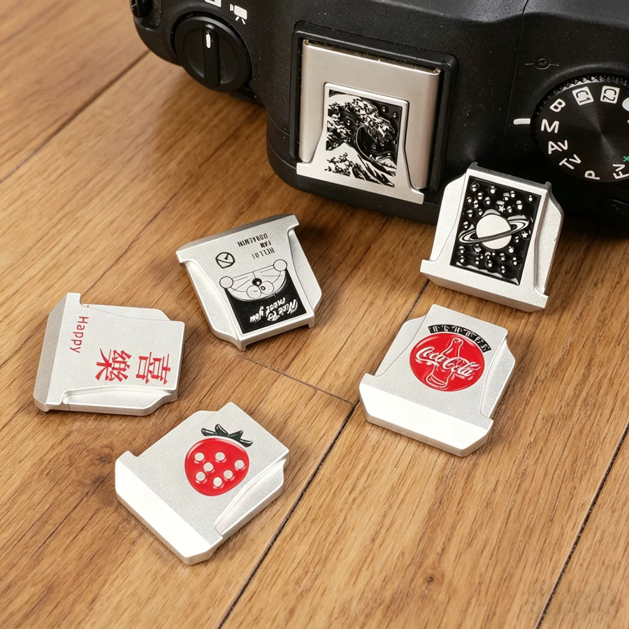 Canon Kamera-Auslöseknopf aus Metall und Blitzschuhabdeckung in Silber für EOS R5, R6, R7, R8, R10, R50, R5C und weitere Modelle - Bild 1