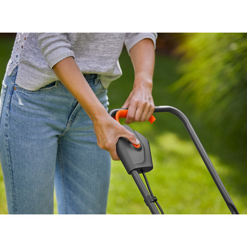 Gardena Akku-Rasenmäher PowerMax 30/18V P4A Ready-To-Use Set in Anthrazit und Grau mit Fangkorb und Schnellladegerät - Bild 2