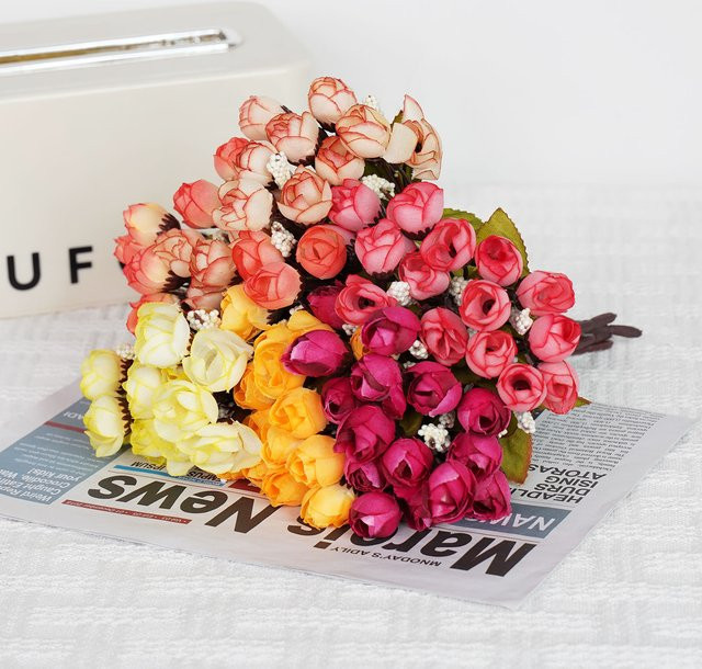 Uflower Künstliche Seidenrosen in Gelb mit 15 Blütenknospen für Hochzeit und Dekoration - Bild 1