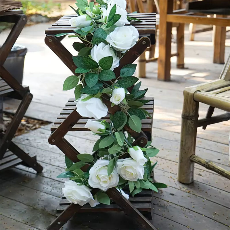 Künstliche Blumengirlande mit weißen Rosen aus Textil, hängende Rosengirlande für Hochzeiten und Garten-Dekoration, Länge: 6 Meter - Bild 5