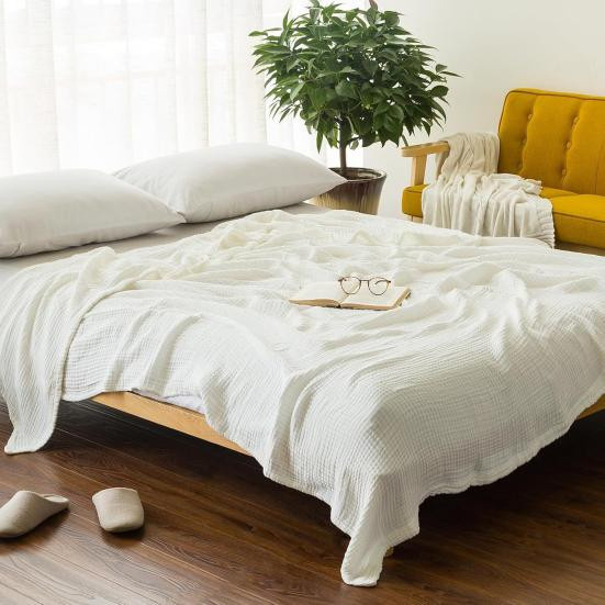 ModeMix Musselin Decke aus Baumwolle in Gelb, atmungsaktiver Sommer Überwurf für Sofa und Bett, Breite: 100 cm - Bild 3