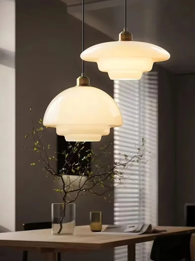 Vintage Glas Pendelleuchte DARHYN in Weiß und Bernstein mit warmem Licht für Esszimmer, Restaurant oder Café - Bild 4