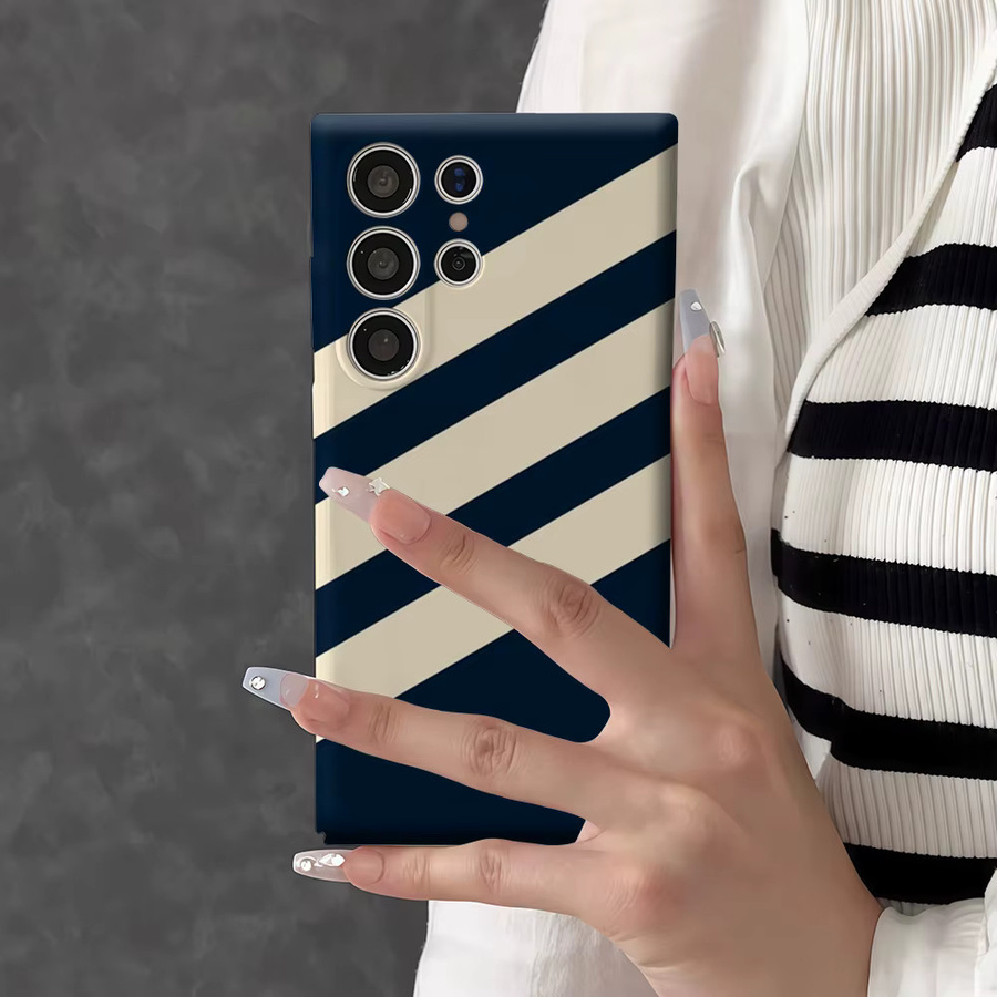 Marineblaue Handyhülle mit Diagonalstreifen und glänzendem Doppelschicht-Design für Samsung Galaxy S25 Ultra, S24 und S23 Ultra Plus - Bild 3