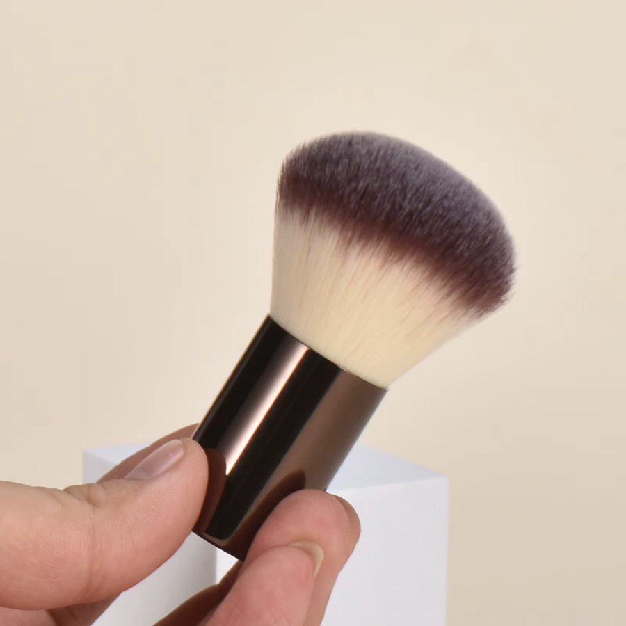 Make-up-Pinsel aus Metall für Puder, Rouge, Foundation und Konturierung - Bild 5