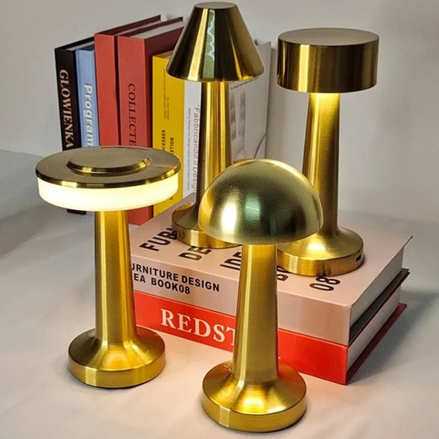 Wiederaufladbare LED Touch Tischlampe im Retro-Design aus Metall in Gold/Messing - Bild 1