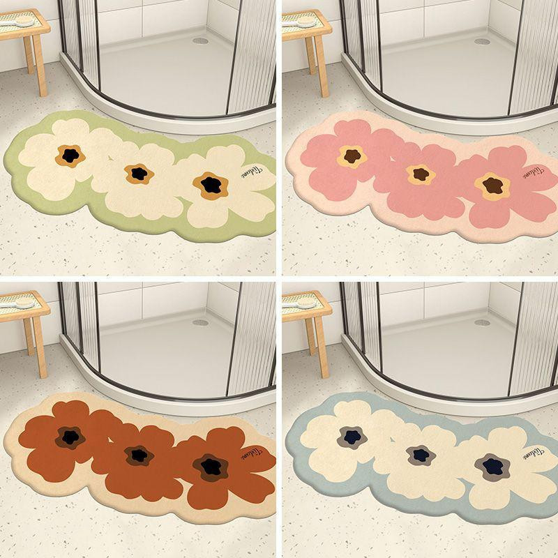 Rutschfeste und saugfähige Badezimmermatte von Yiran Furniture mit floralem Design in Halbkreisform, B/B: 80 x 40 cm - Bild 1