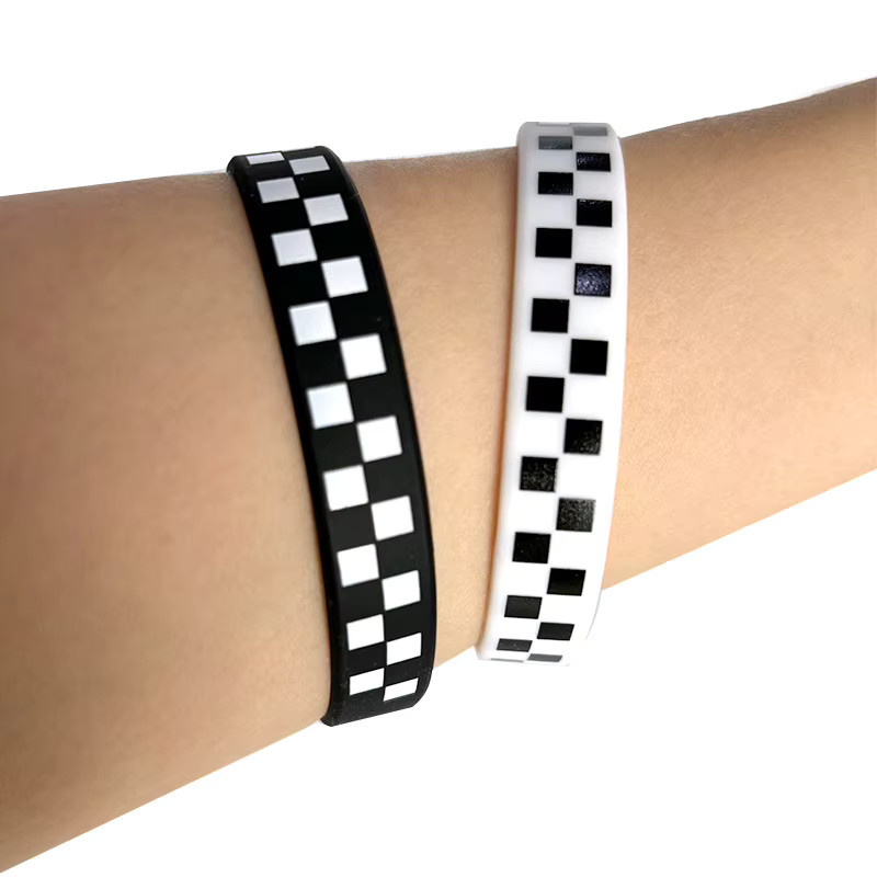 Armband, Silikon, schwarz weiß kariert, Unisex - Bild 3