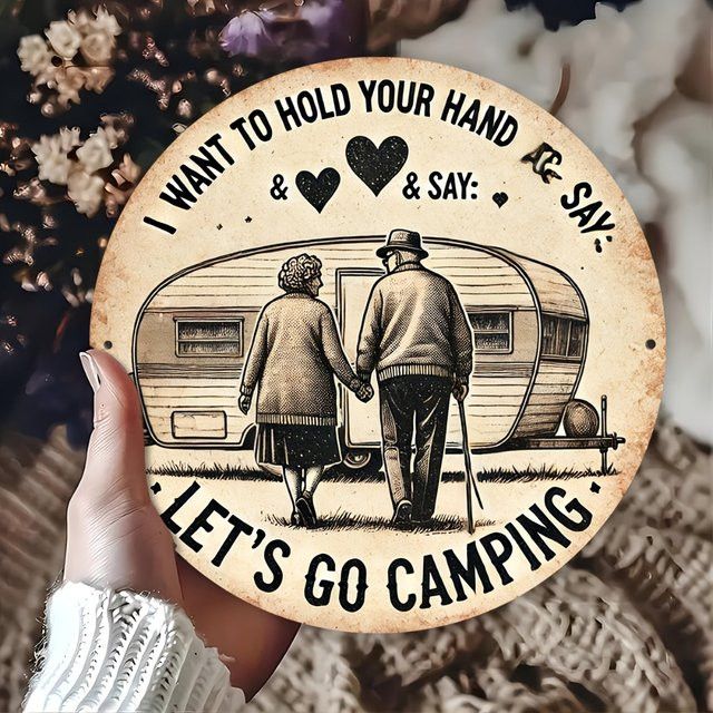 HELLOYOUNG Vintage-Wandschild aus Aluminium mit Camper-Van und Herzmotiven, I Want to Hold Your Hand & Say Let's Go Camping, B: 20 cm, H: 20 cm, T: 1 cm - Bild 1
