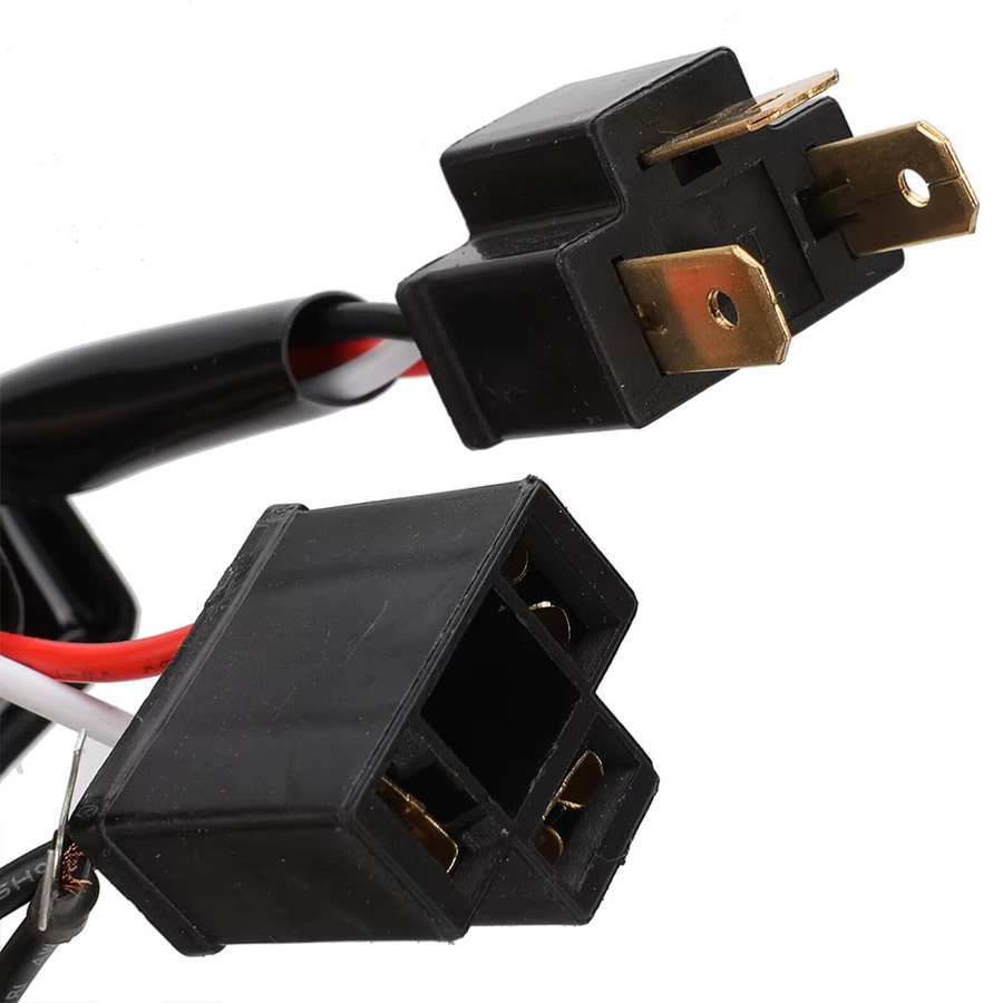 2 Stück H4 Umpolung Konverter Adapter für Xenon Lampen in Schwarz - Bild 4