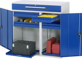 Rau Beistellschrank Stehpult Modell 32 aus Stahlblech mit Türen und Innenschubladen B/T/H: 110 x 52 x 106 cm