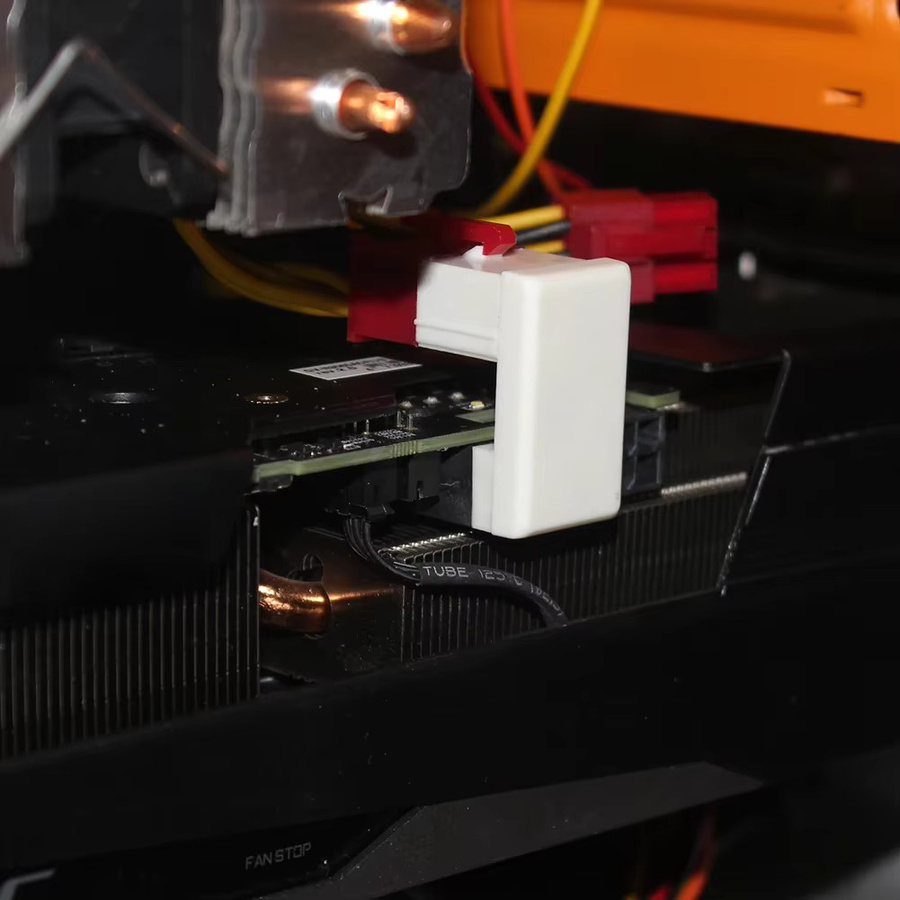 ATX 8 Pin auf 6 Pin Power Adapter 180 Grad abgewinkelt in Weiß für Grafikkarte GPU - Bild 4
