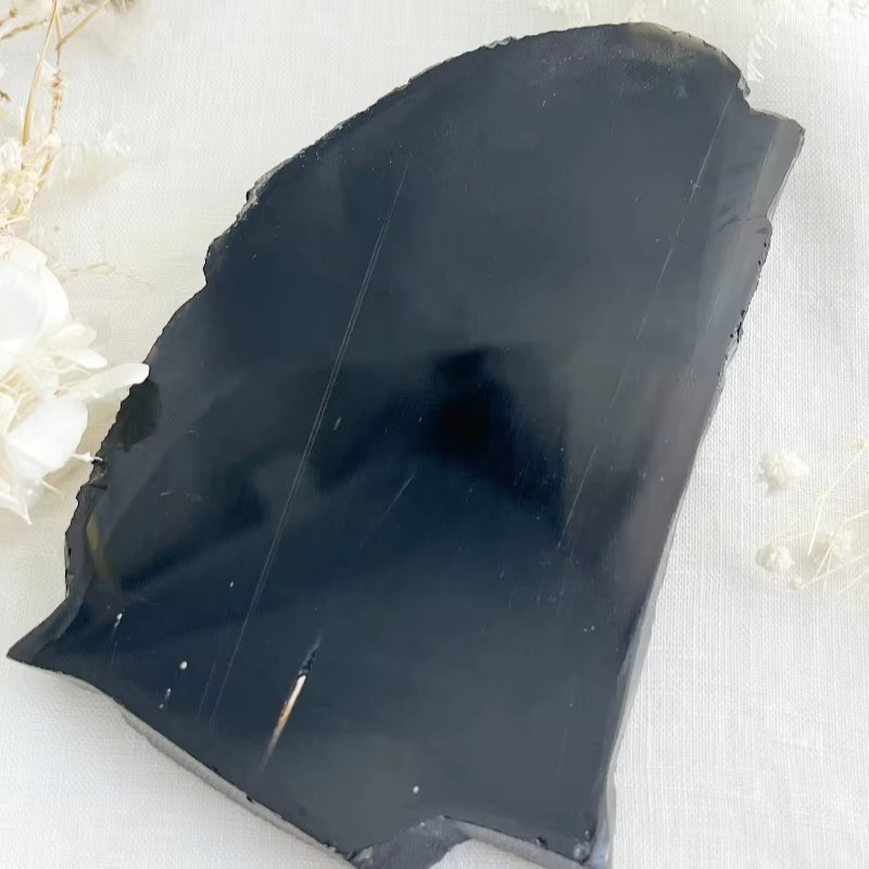 Natürliche Obsidian-Scheibe von CrystalHola in Schwarz, runde Stein-Dekoration für Tischdekoration und Halloween - Bild 3
